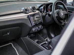 Suzuki Swift 1.2 GLX auto - Image 11