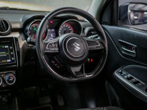 Suzuki Swift 1.2 GLX auto - Image 12
