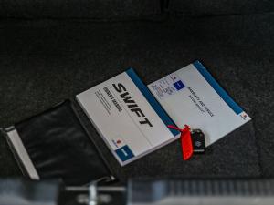 Suzuki Swift 1.2 GLX auto - Image 25