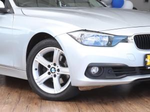BMW 3 Series 320i auto - Image 2