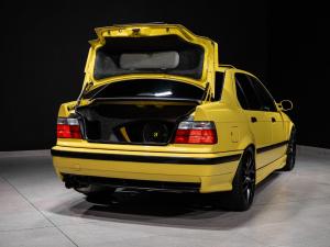 BMW M3 4d - Image 11