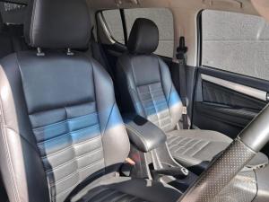 Isuzu mu-X 3.0 - Image 9