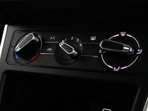 Volkswagen Polo hatch 1.0TSI Life manual - Image 15