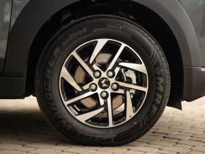 Mahindra XUV 3XO 1.2T AX5 auto - Image 9