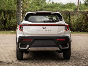 Mahindra XUV 3XO 1.2T AX5 auto - Image 15