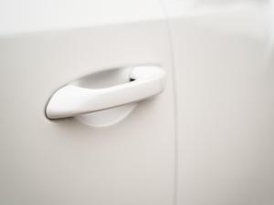 Mahindra XUV 3XO 1.2T AX5 auto - Image 5