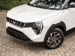 Mahindra XUV 3XO 1.2T AX5 auto - Image 6