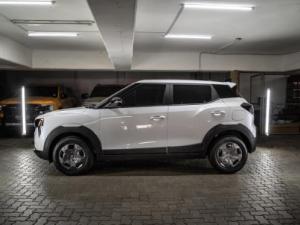 Mahindra XUV 3XO 1.2T MX3 manual - Image 12