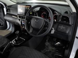 Mahindra XUV 3XO 1.2T MX3 manual - Image 13