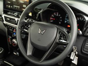 Mahindra XUV 3XO 1.2T MX3 manual - Image 25