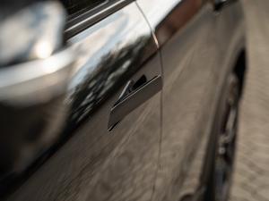 Mahindra XUV700 2.0T AX7L Black Edition - Image 4