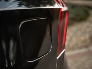 Mahindra XUV700 2.0T AX7L Black Edition - Image 8