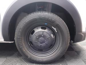 Renault Triber 1.0 Evolution - Image 7