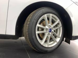 Ford Focus 1.0 Ecoboost Trend automatic 5-Door - Image 20