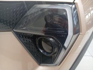 Mahindra XUV 3XO 1.2T AX5 auto - Image 4