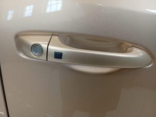 Mahindra XUV 3XO 1.2T AX5 auto