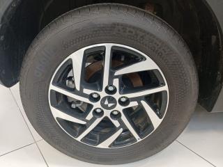 Mahindra XUV 3XO 1.2T AX5 auto