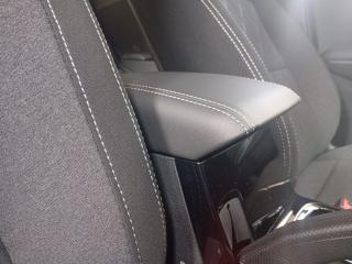 Mahindra XUV 3XO 1.2T AX5 auto