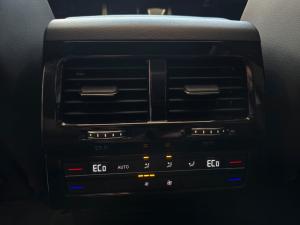 Volkswagen Touareg V6 TDI R-Line - Image 11