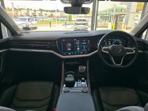 Volkswagen Touareg V6 TDI R-Line - Image 15