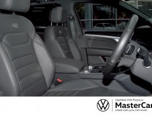 Volkswagen Touareg V6 TDI Executive R-Line - Image 8