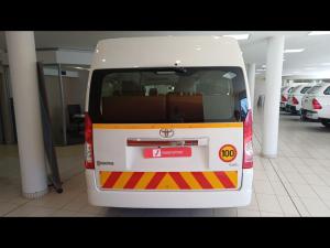 Toyota Quantum 2.8 SLWB bus 14-seater GL auto - Image 5