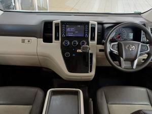 Toyota Quantum 2.8 SLWB bus 14-seater GL auto - Image 6