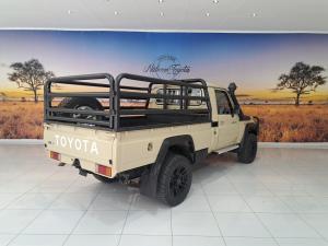 Toyota Land Cruiser 79 4.5D-4D LX V8 single cab - Image 2