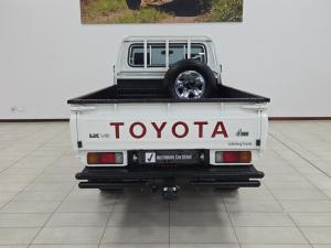 Toyota Land Cruiser 79 4.5D-4D LX V8 single cab - Image 5