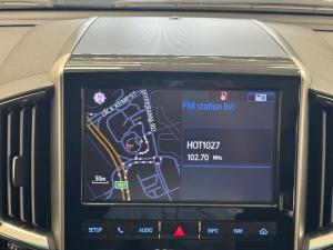 Toyota Land Cruiser 200 4.5D-4D V8 VX-R - Image 12