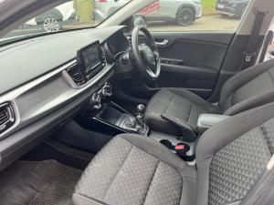 Kia Rio hatch 1.2 LS - Image 7