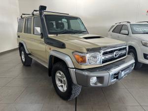 Toyota Land Cruiser 76 4.5D-4D V8 station wagon LX - Image 1