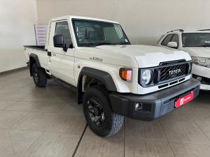 Toyota Land Cruiser 79 2.8GD-6 single cab manual - Image 1