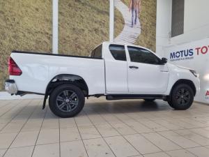 Toyota Hilux 2.4GD-6 Xtra cab Raider auto - Image 3