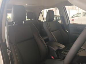Toyota Fortuner 2.4GD-6 4X4 automatic - Image 15