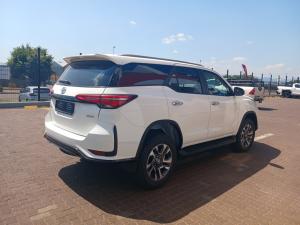 Toyota Fortuner 2.4GD-6 4X4 automatic - Image 2