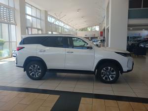 Toyota Fortuner 2.4GD-6 4X4 automatic - Image 3