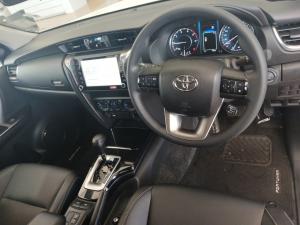 Toyota Fortuner 2.4GD-6 4X4 automatic - Image 6