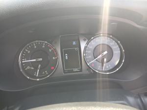 Toyota Hilux 2.4 GD-6 Raider 4X4 automaticD/C - Image 11