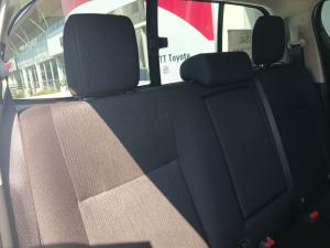 Toyota Hilux 2.4 GD-6 Raider 4X4 automaticD/C - Image 16