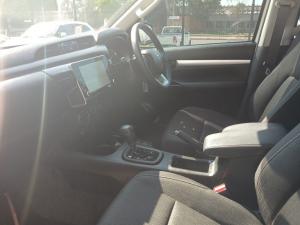 Toyota Hilux 2.4 GD-6 Raider 4X4 automaticD/C - Image 7