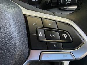 Volkswagen Amarok 2.0TDI 125KW Life automatic D/C - Image 13