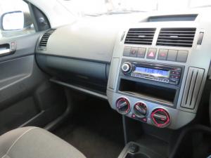 Volkswagen Polo Vivo 1.6 Maxx 5-Door - Image 10