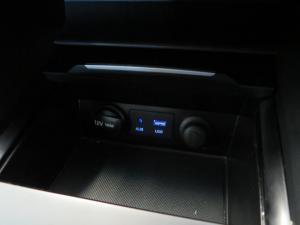 Hyundai Elantra 1.6 Executive - Image 12