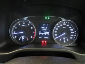 Hyundai Elantra 1.6 Executive - Image 17