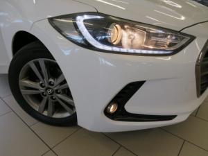 Hyundai Elantra 1.6 Executive - Image 23