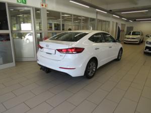 Hyundai Elantra 1.6 Executive - Image 2