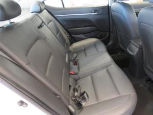 Hyundai Elantra 1.6 Executive - Image 8