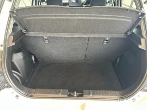 Suzuki Swift 1.2 GL - Image 10