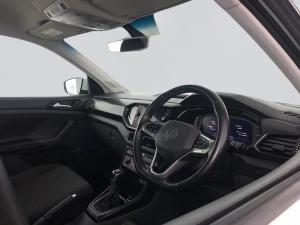 Volkswagen T-CROSS 1.0 TSI Comfortline DSG - Image 14